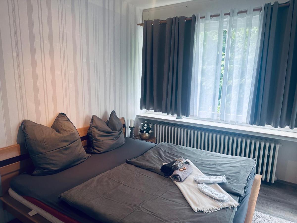 4 Zimmer 11 Personen Wohnung Garten Terrasse Grill 2 Badezimmer Wuppertal Exterior foto